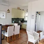 Nostalgia House Tatil Evi *