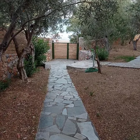 Nostalgia House Skoutarion